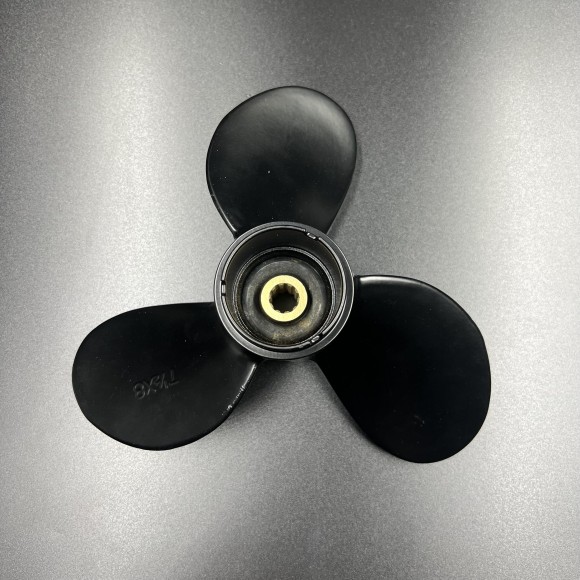 Гребной винт Suzuki DF4-DF6, DF4A-DF6A (3x7-1/2x8) (Polastorm)