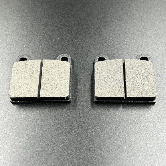 Колодки тормозные (карбон) (комплект) BRP Ski-Doo; Lynx; Grand Touring; Skandic (415084600) (KINETIX