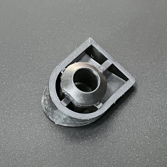 Уплотнение в поддон тросов д/у Yamaha 20-30 (Yamaha)