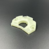 Крышка тяги реверса редуктора Yamaha F200-350 (Yamaha) Крышка тяги реверса редуктора Yamaha F200-350 (Yamaha)