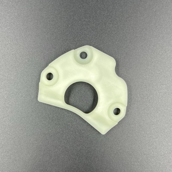 Крышка тяги реверса редуктора Yamaha F200-350 (Yamaha)