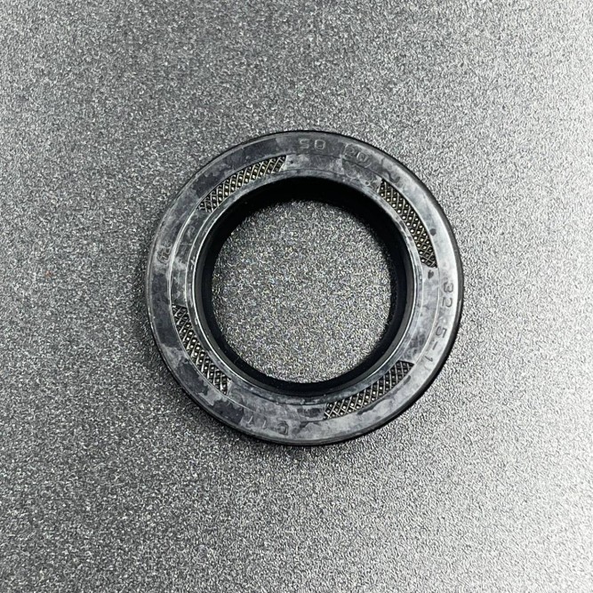 Сальник коленвала Yamaha 93104-20M02