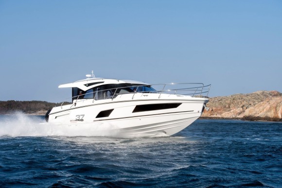 Катер Grandezza 37 Outboard