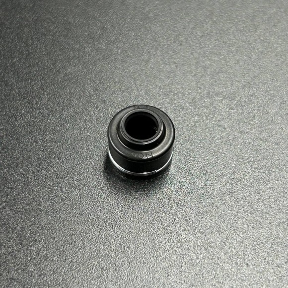 Маслосъемный колпачок Honda BF6-15, BF35-50 (Впуск/Выпуск) (Honda)