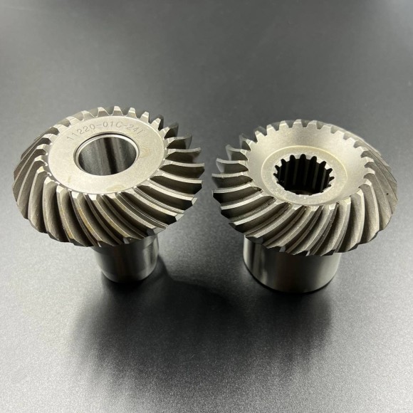 Шестерни  верхнего редуктора Mercruiser Alpha One (1.65-1.62 редукция) (Osaka) Шестерни  верхнего редуктора Mercruiser Alpha One (1.65-1.62 редукция) (Osaka)