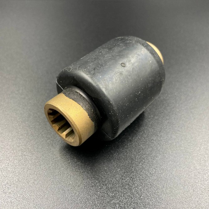 Втулка гребного винта резиновая Suzuki DT9.9A-DT15A, DF9.9B, DF8A-20A (Omax)