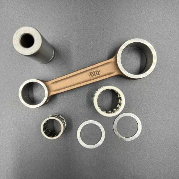 Шатунный комплект Suzuki DT20-30 (12161-96300-KIT) (KACAWA)