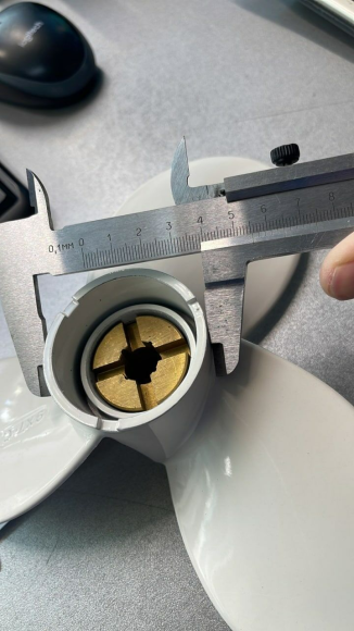 Гребной винт 3x9 1/4x9 1/4, Marine Rocket Гребной винт 3x9 1/4x9 1/4, Marine Rocket