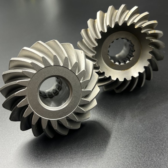 Шестерни  верхнего редуктора Mercruiser Alpha One (1.50-1.47 редукция) (Osaka) Шестерни  верхнего редуктора Mercruiser Alpha One (1.50-1.47 редукция) (Osaka)