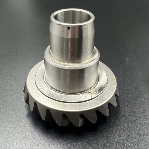 Шестерни  верхнего редуктора Mercruiser Alpha One (1.50-1.47 редукция) (Osaka) Шестерни  верхнего редуктора Mercruiser Alpha One (1.50-1.47 редукция) (Osaka)