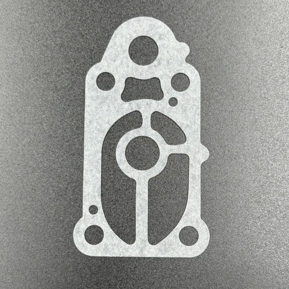 Прокладка под пластину помпы охлаждения Mercury 2-3.3 (Quicksilver)