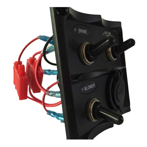 Панель бортового питания Skipper с тумблерами переключателей - 3, с индикацией, гнёзд предохранителей - 3, разъем USB