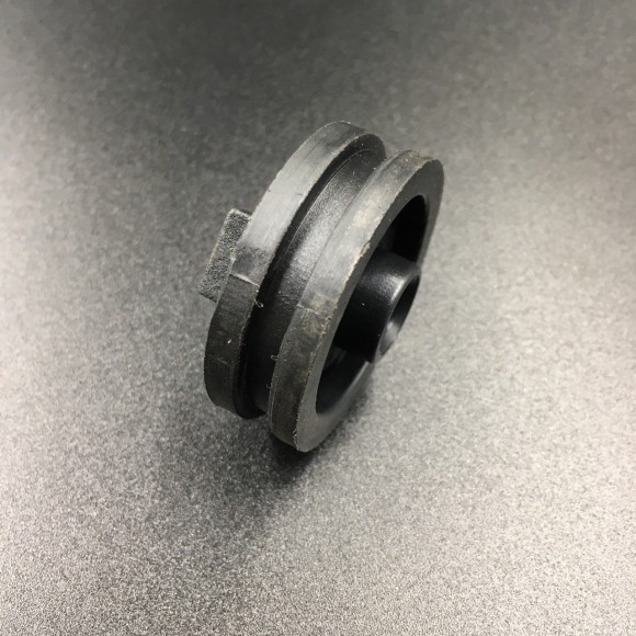 Корпус сальника тяги переключения скорости Yamaha 40-50, F30-60 (PREMARINE) Корпус сальника тяги переключения скорости Yamaha 40-50, F30-60 (PREMARINE)