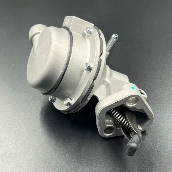 Топливный насос механический 7.4L, 8.2L (18-8860)  (JSP)