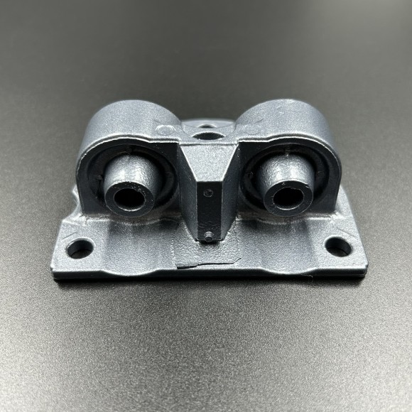 Демпфер опорный резиновый Yamaha 9.9-15 (Верхний) (Omax) Демпфер опорный резиновый Yamaha 9.9-15 (Верхний) (Omax)