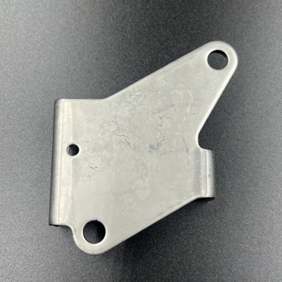 Крепление тросов д/у Tohatsu 40-90 (Tohatsu) Крепление тросов д/у Tohatsu 40-90 (Tohatsu)