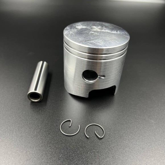 Поршень Suzuki DT9.9-15 (кольца 1.50mm) (STD) (Kacawa) Поршень Suzuki DT9.9-15 (кольца 1.50mm) (STD) (Kacawa)