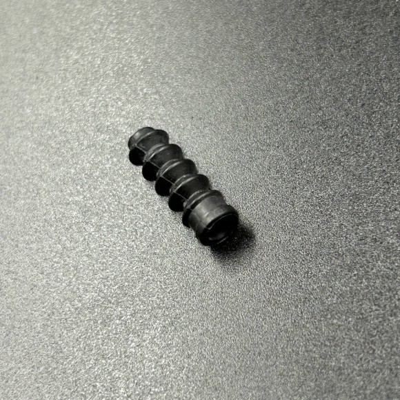 Уплотнение тяги карбюратора Suzuki DF 25-30 Уплотнение тяги карбюратора Suzuki DF 25-30