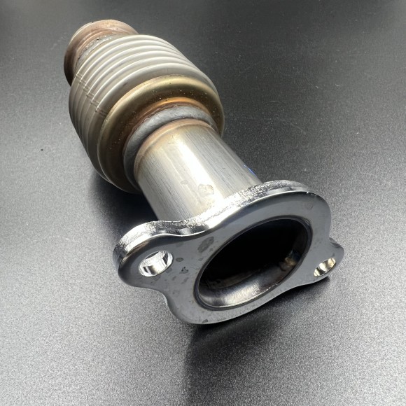 Патрубок выхлопа (металл) Yamaha VK10 (Yamaha) Патрубок выхлопа (металл) Yamaha VK10 (Yamaha)