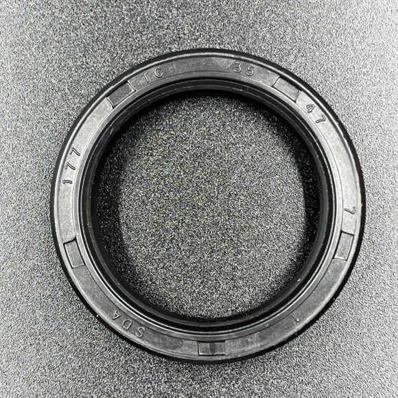 Сальник КПП снегохода Yamaha Venture,Nytro,VK10(93102-35473-00) (KINETIX) Сальник КПП снегохода Yamaha Venture,Nytro,VK10(93102-35473-00) (KINETIX)