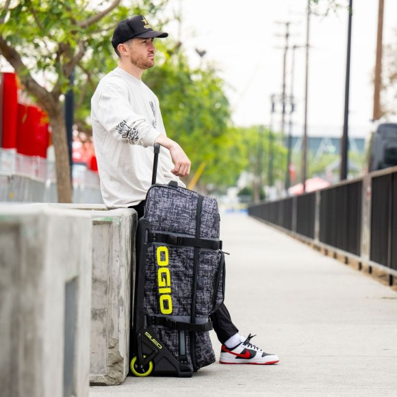 Колесико для сумки Ogio Rig 9800 Pro Black/Neon