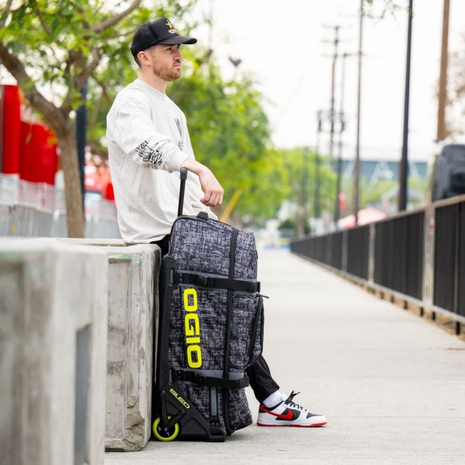 Колесико для сумки Ogio Rig 9800 Pro Black/Neon