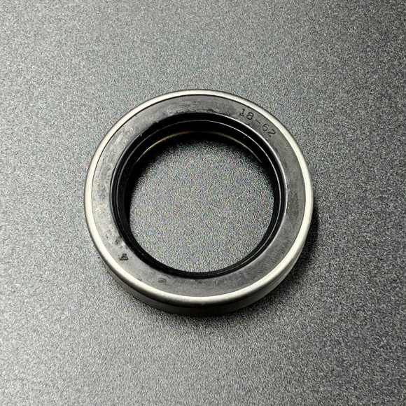 Сальник Mercury, Johnson, Evenrude (26-31507) (29x41.5x8.3) (Osaka)