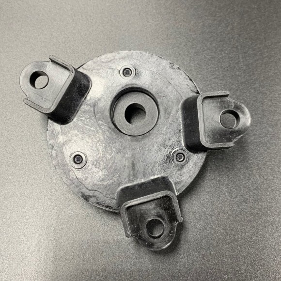 Корпус сальника тяги переключения скорости Yamaha 115-225, F75-200 (Yamaha) Корпус сальника тяги переключения скорости Yamaha 115-225, F75-200 (Yamaha)