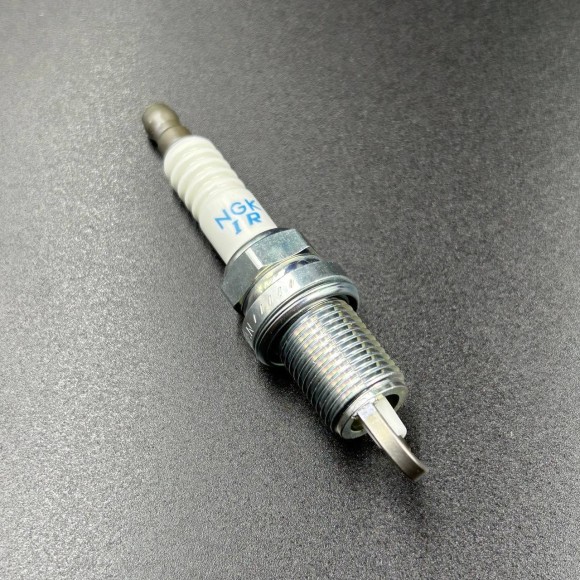 Свеча зажигания IZFR6J (Quicksilver)