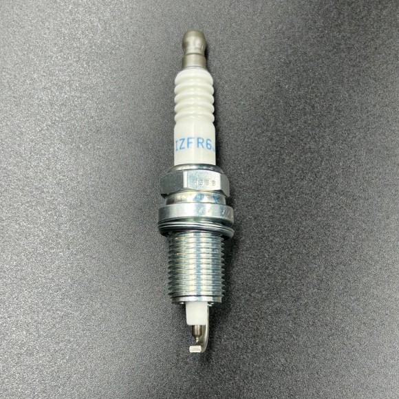 Свеча зажигания IZFR6J (Quicksilver)