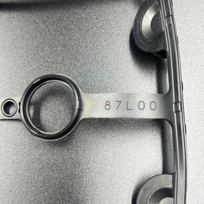 Прокладка под клапанную крышку Suzuki DF70-90(A) (Suzuki)