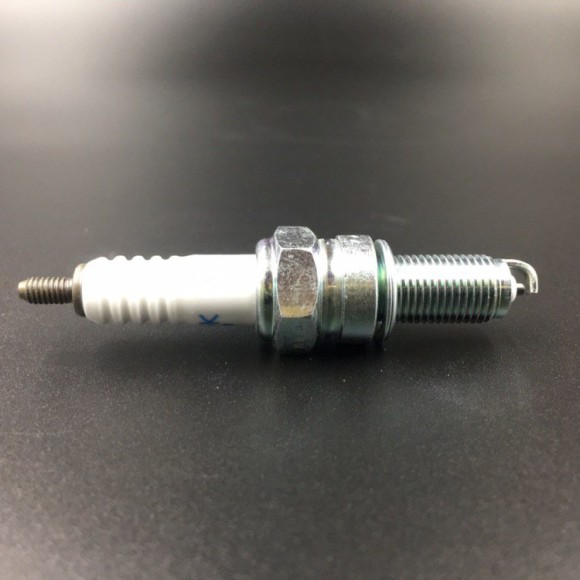 Свеча зажигания 6899 CPR6EA-9 (NGK) Свеча зажигания 6899 CPR6EA-9 (NGK)