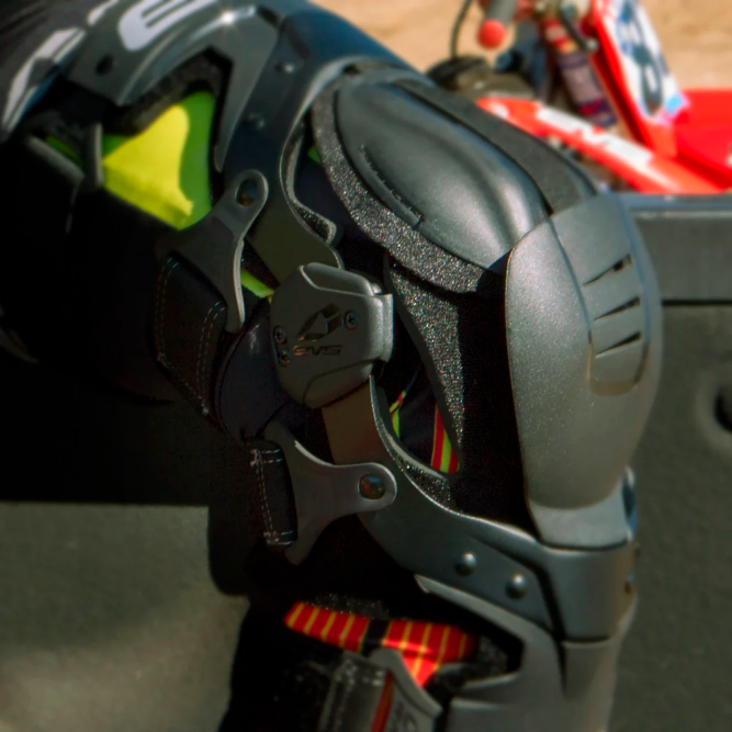 Брейсы EVS Axis Sport S
