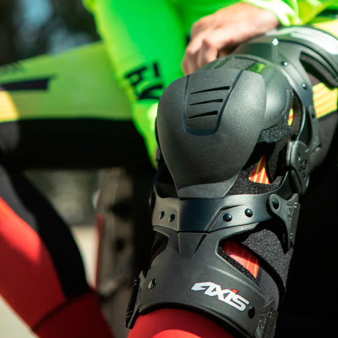 Брейсы EVS Axis Sport S