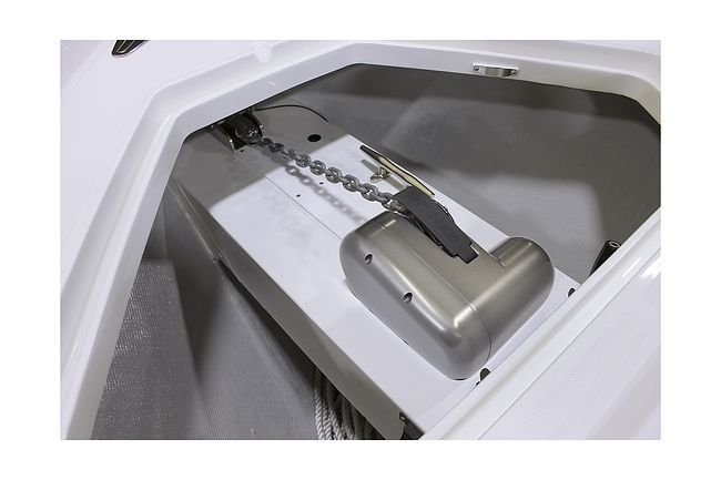 Лебедка якорная Quick Genius GP2 1500F, 12 В, цепь 8мм