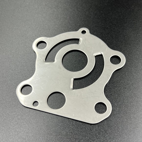 Пластина помпы охлаждения Yamaha F75-100 (Kacawa) Пластина помпы охлаждения Yamaha F75-100 (Kacawa)
